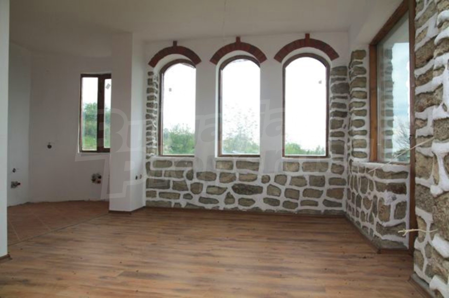 Gallery Picture 6