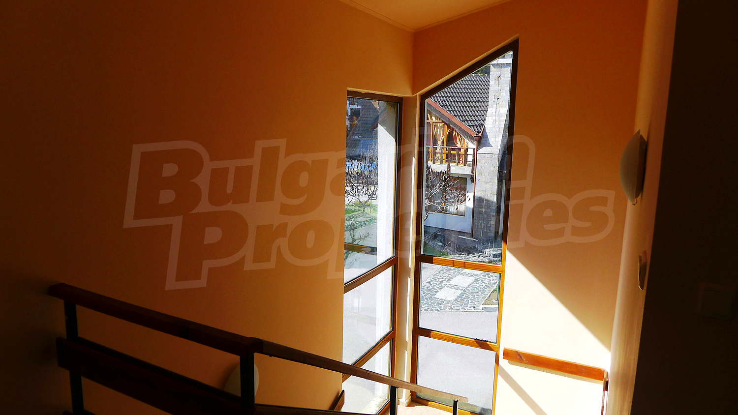 Gallery Picture 13