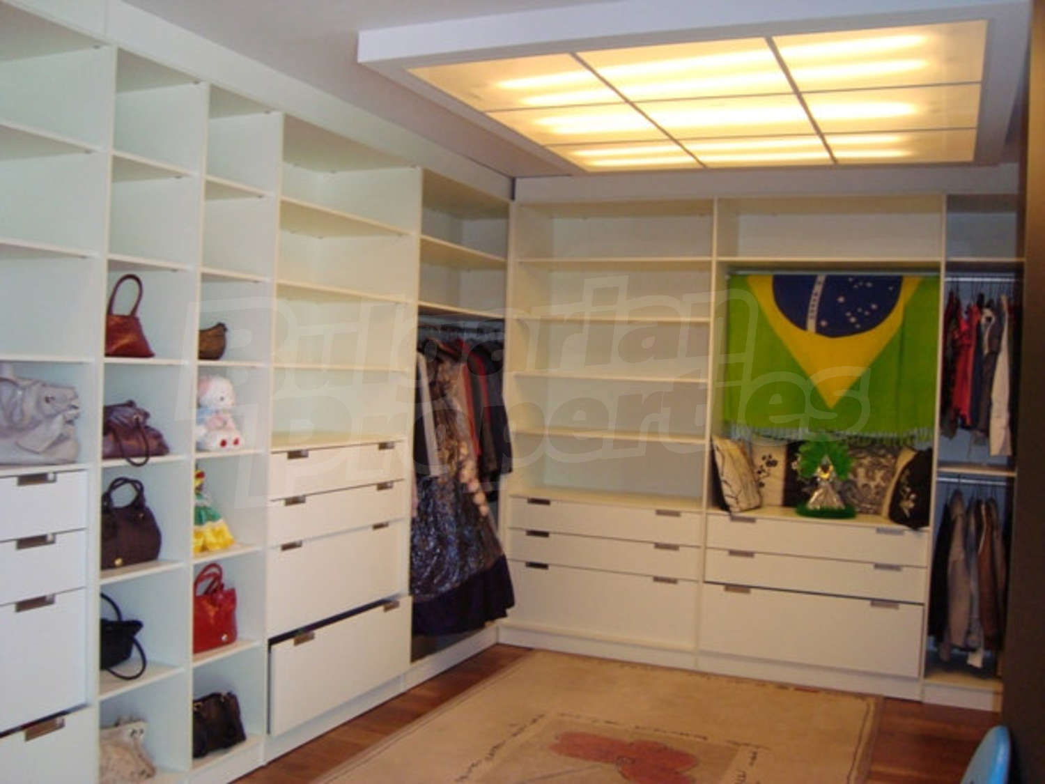 Gallery Picture 14