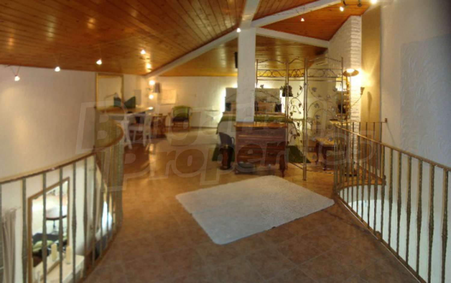 Gallery Picture 13