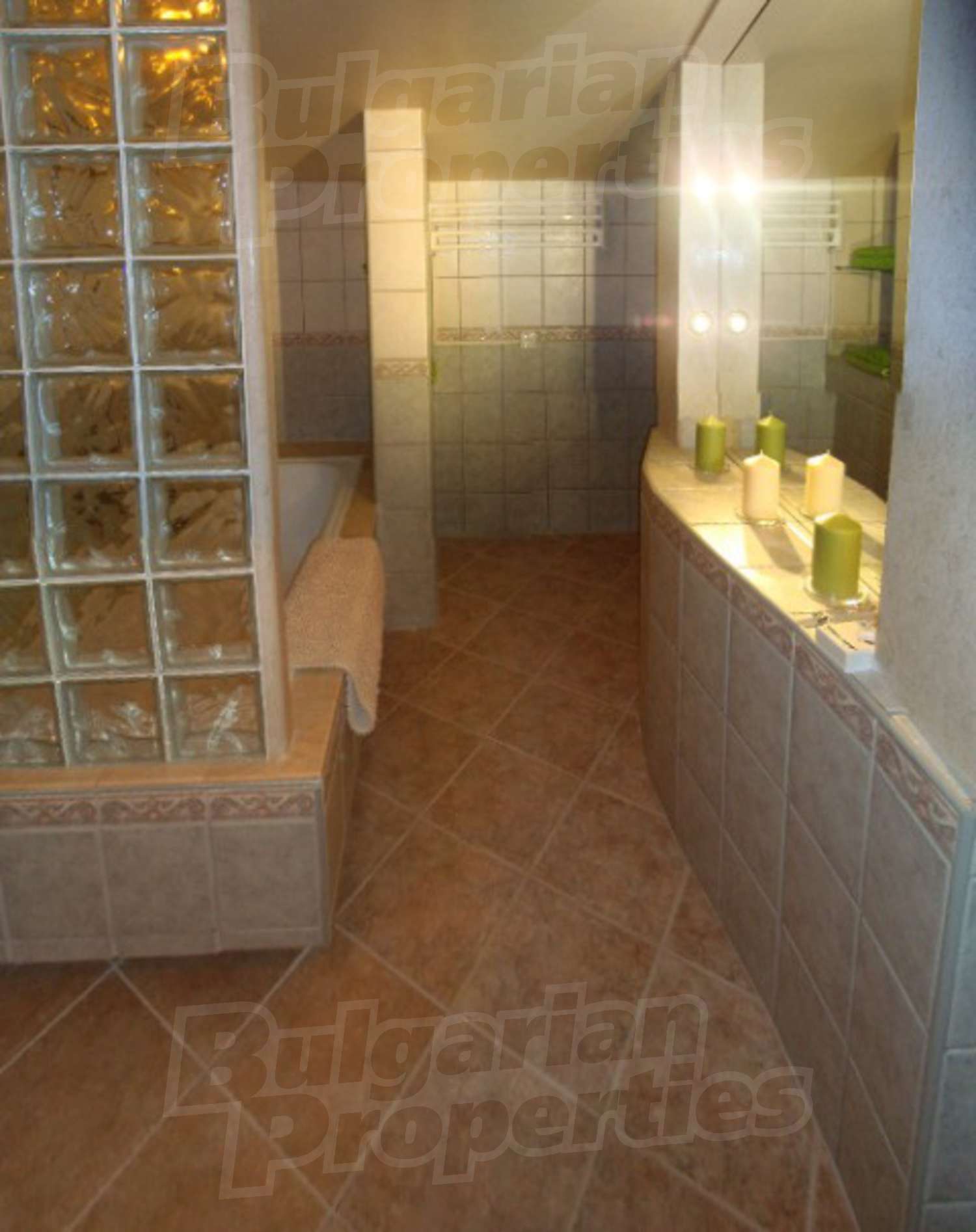 Gallery Picture 9