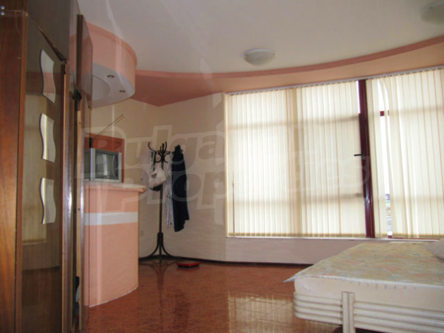 Gallery Picture 40