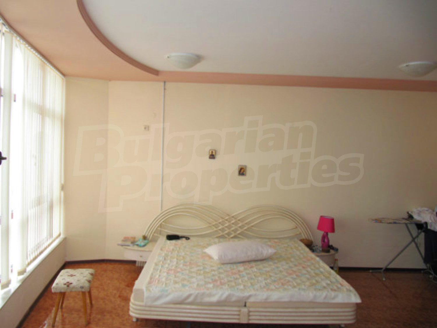 Gallery Picture 42