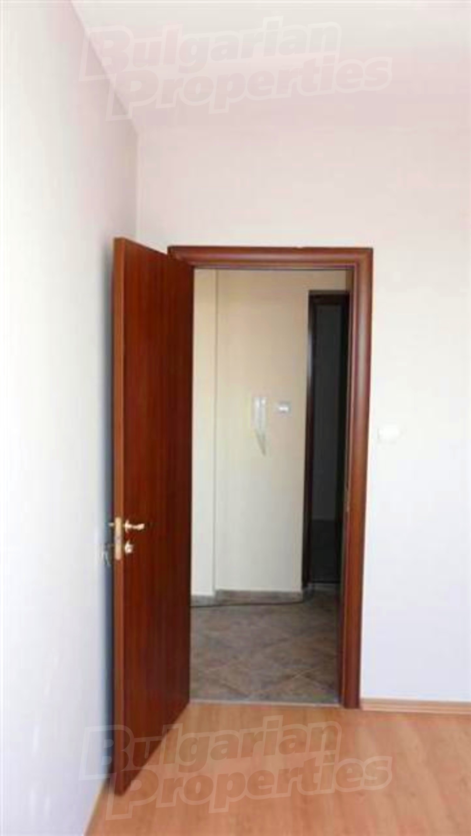 Gallery Picture 6