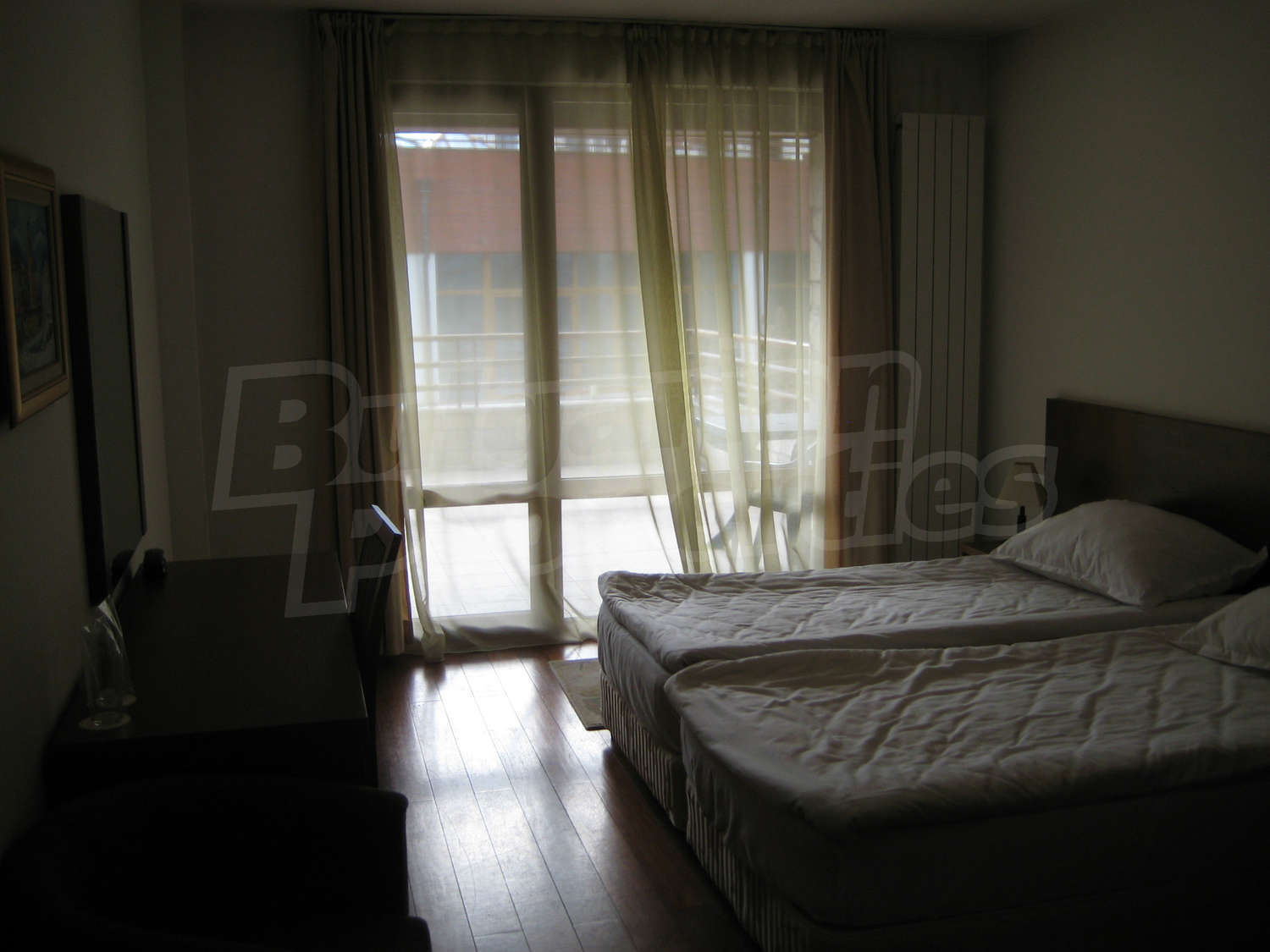 Gallery Picture 10