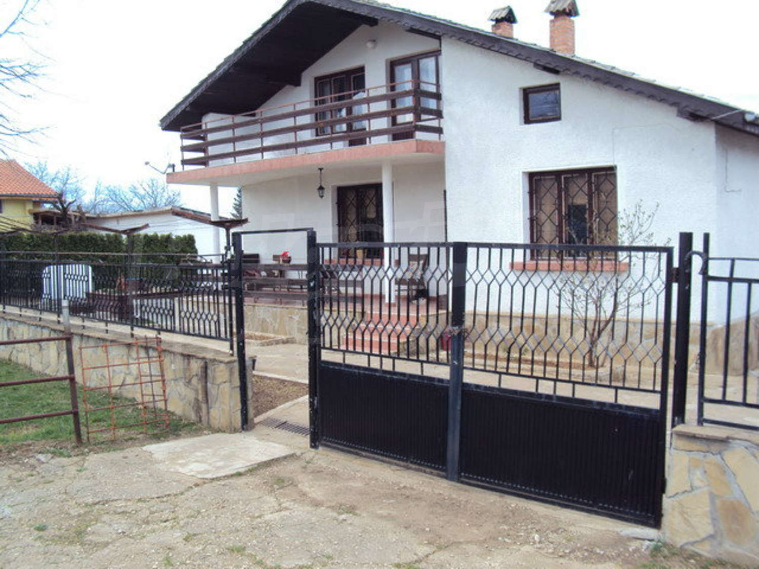 Gallery Picture 12