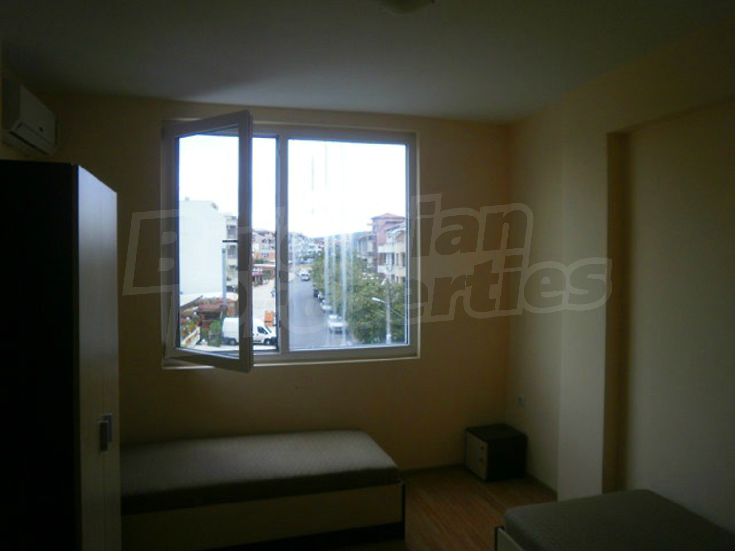 Gallery Picture 12