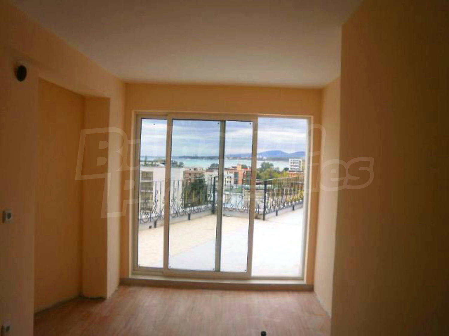 Gallery Picture 15