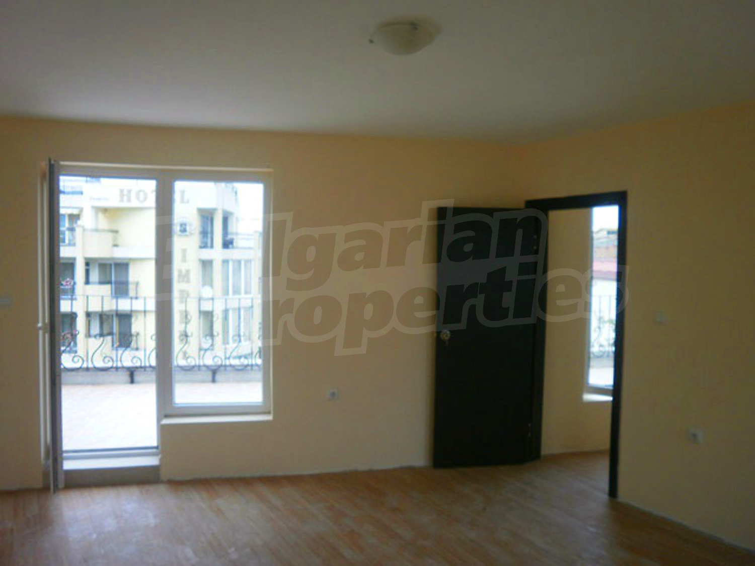 Gallery Picture 9
