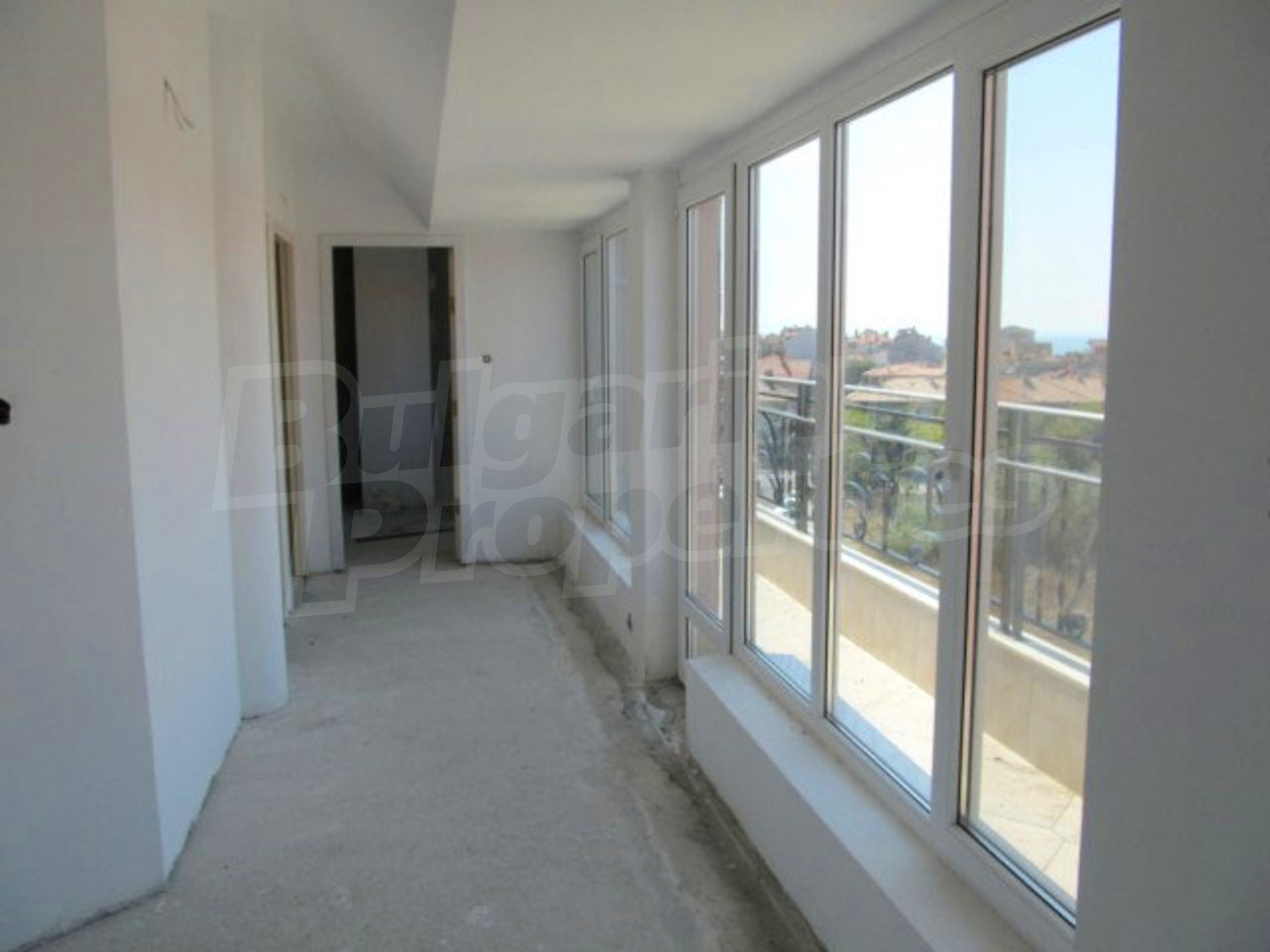 Gallery Picture 28