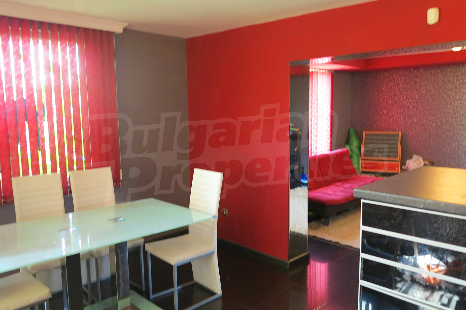Gallery Picture 10
