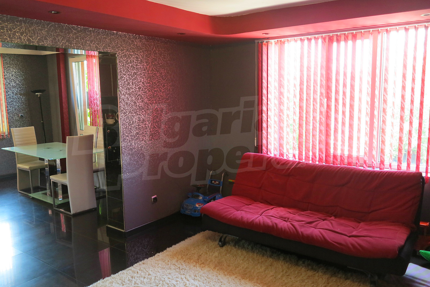 Gallery Picture 8