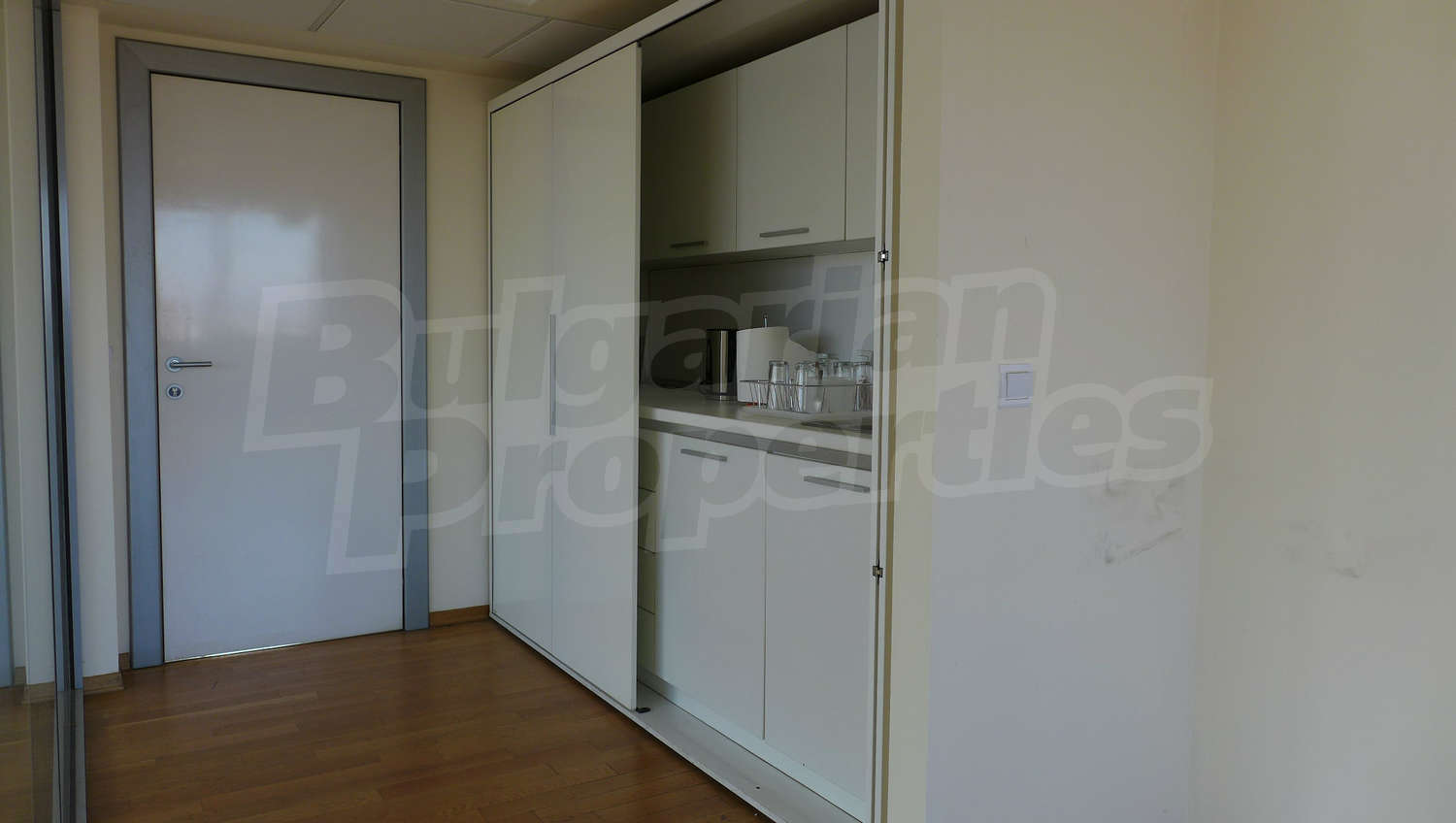 Gallery Picture 8