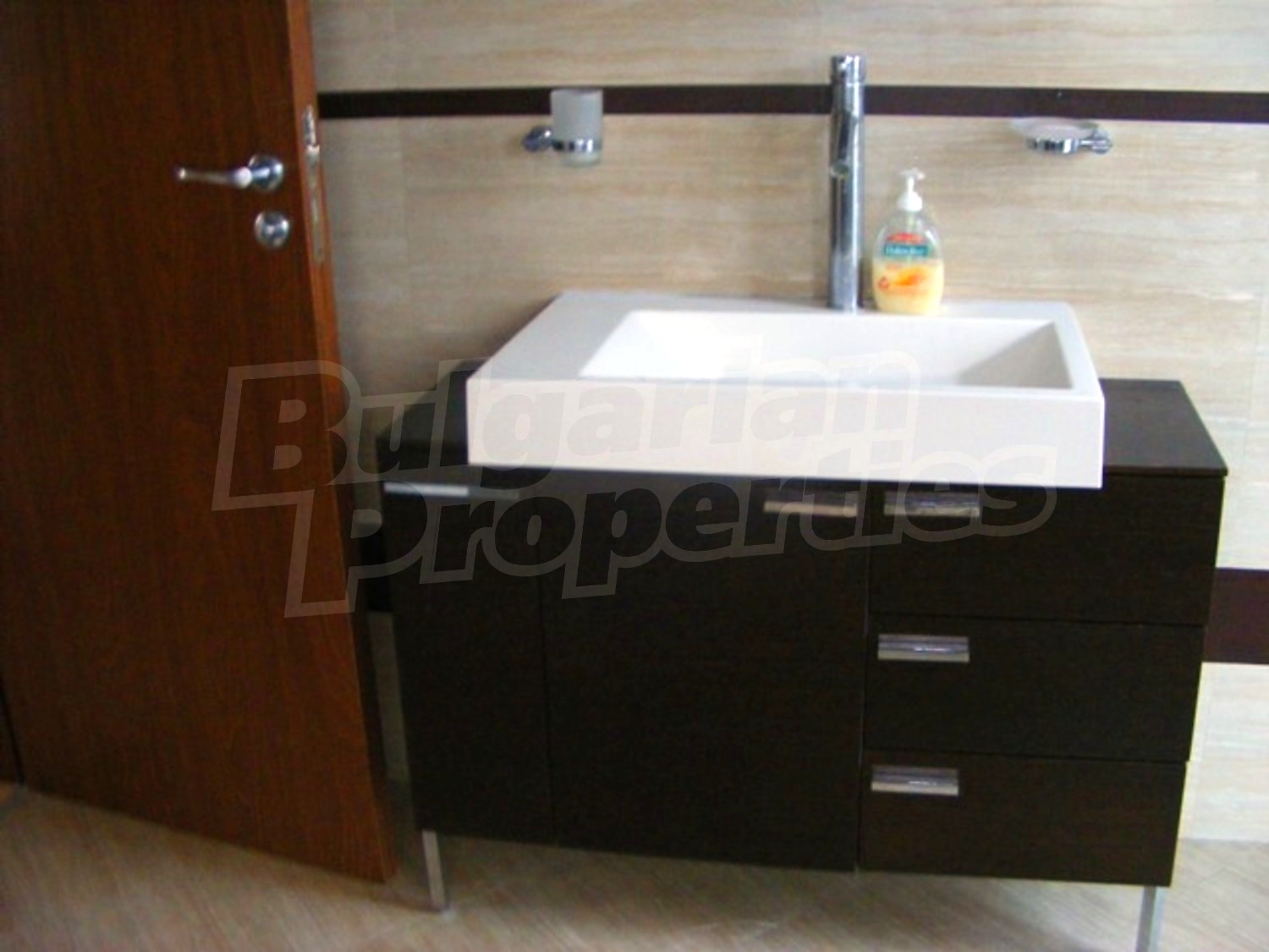 Gallery Picture 17