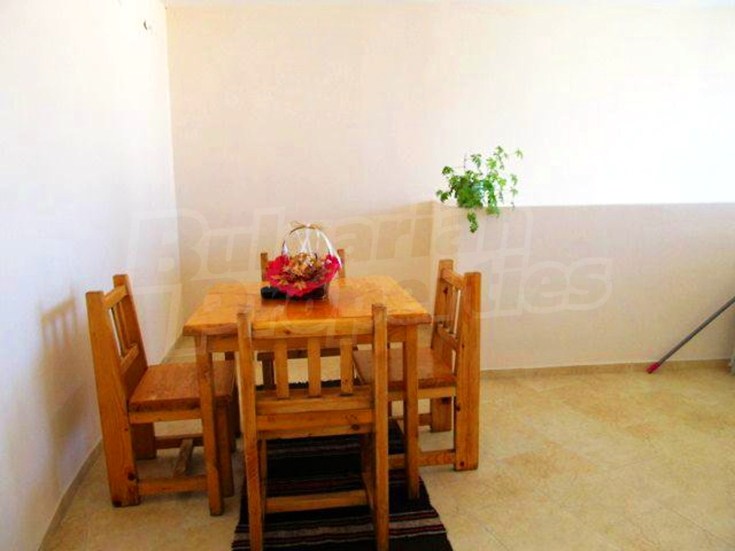 Gallery Picture 35