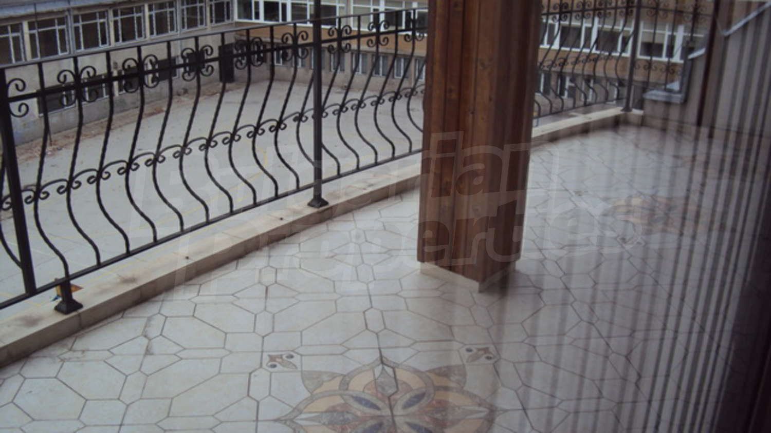 Gallery Picture 8
