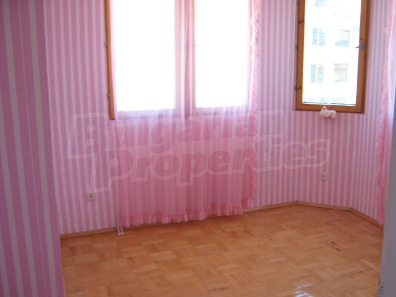 Gallery Picture 7