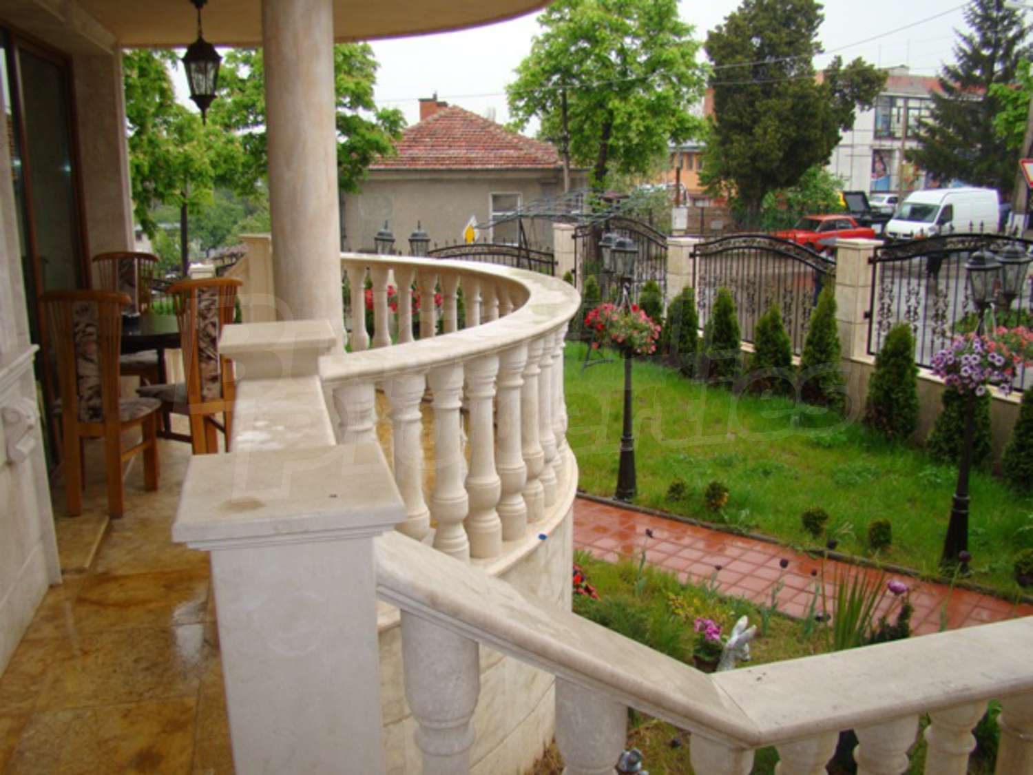 Gallery Picture 3
