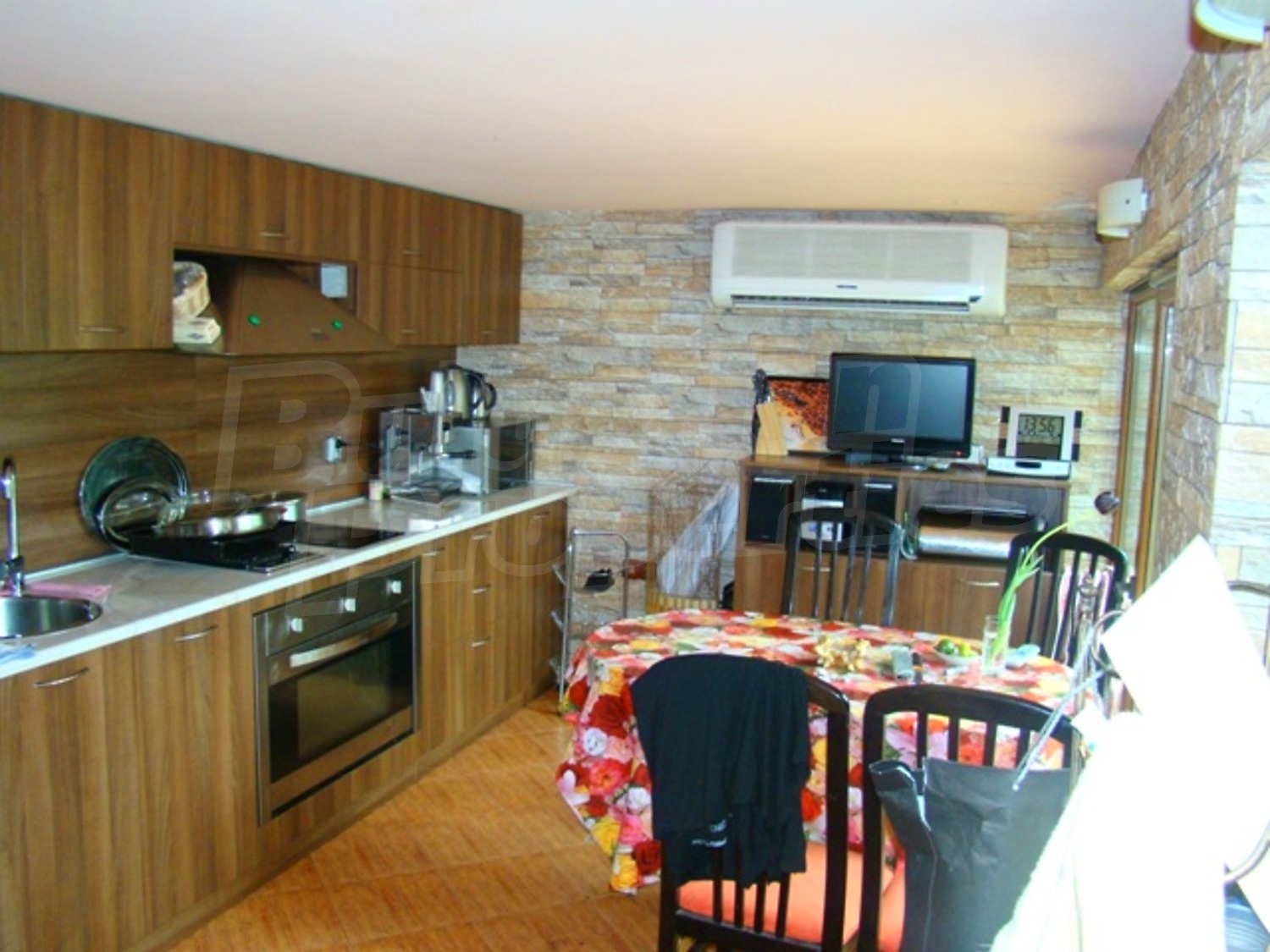 Gallery Picture 32
