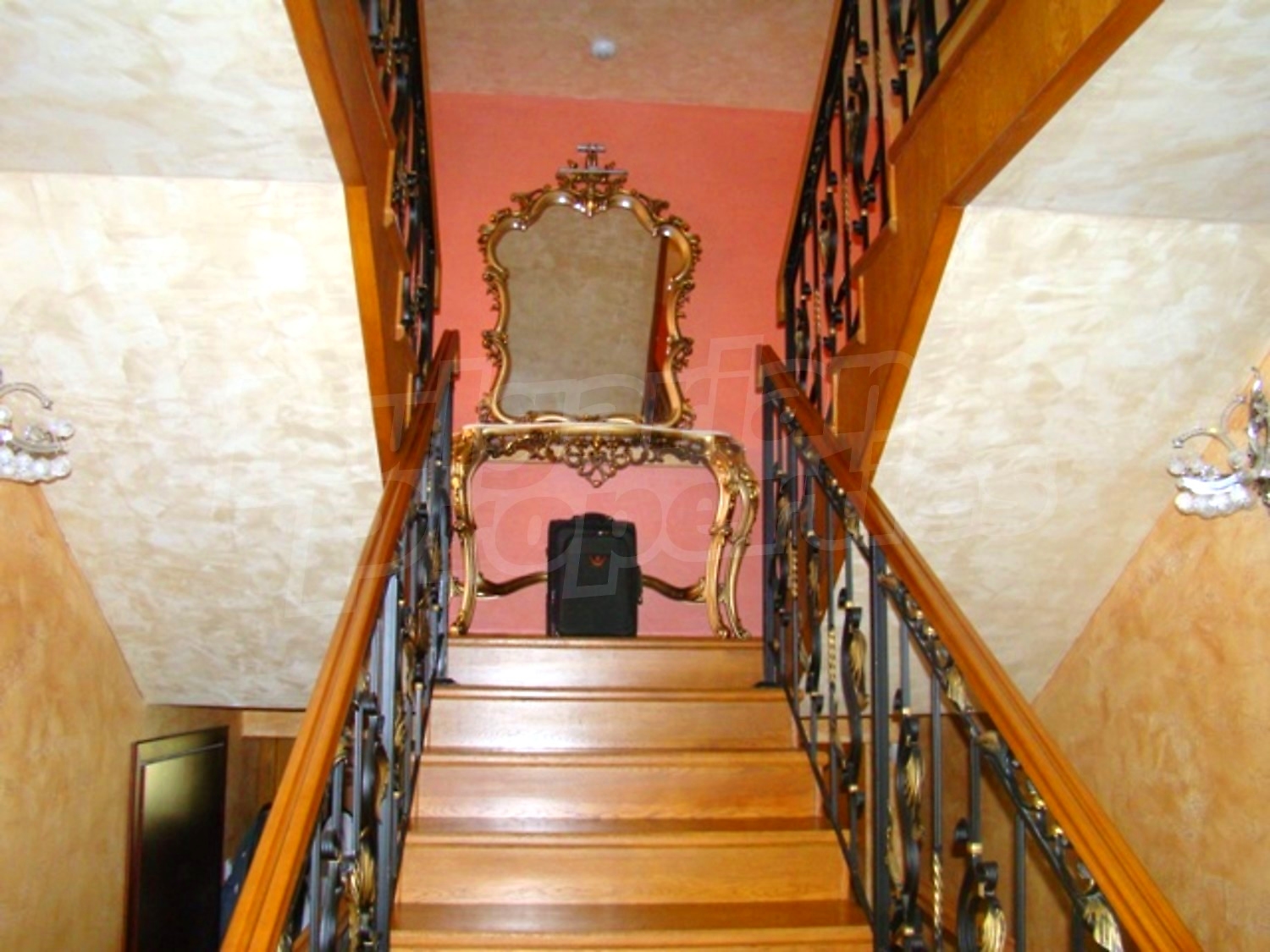 Gallery Picture 34