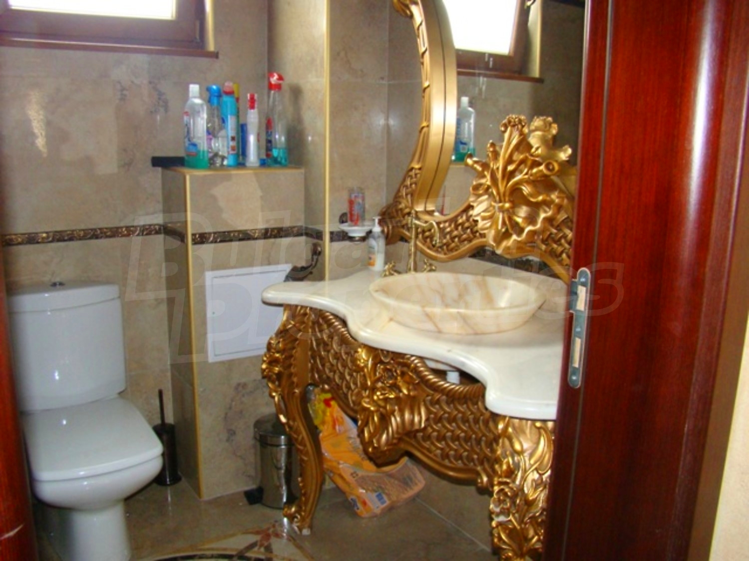 Gallery Picture 35