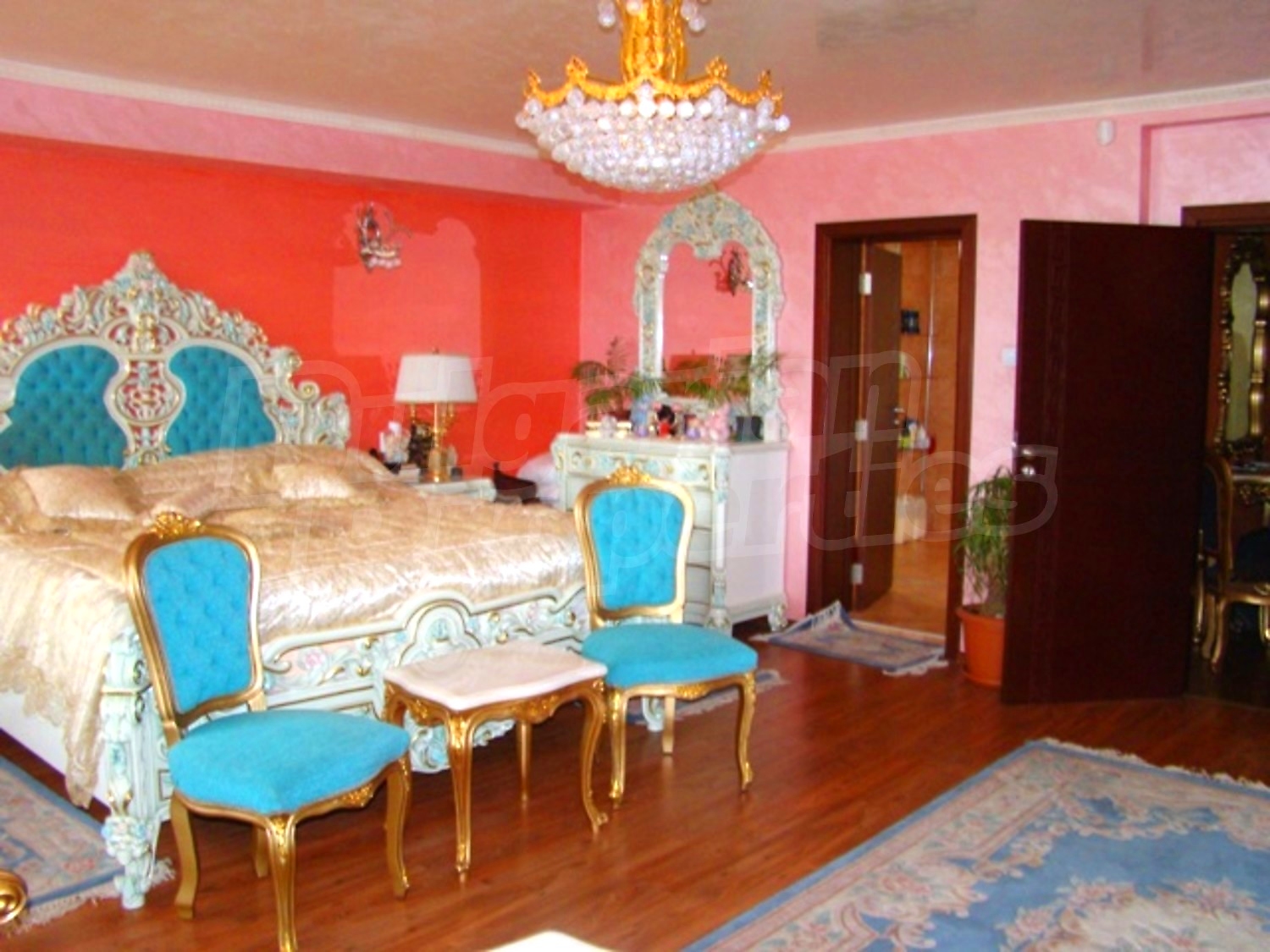 Gallery Picture 41
