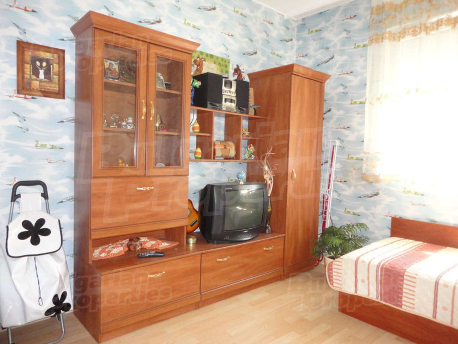 Gallery Picture 5