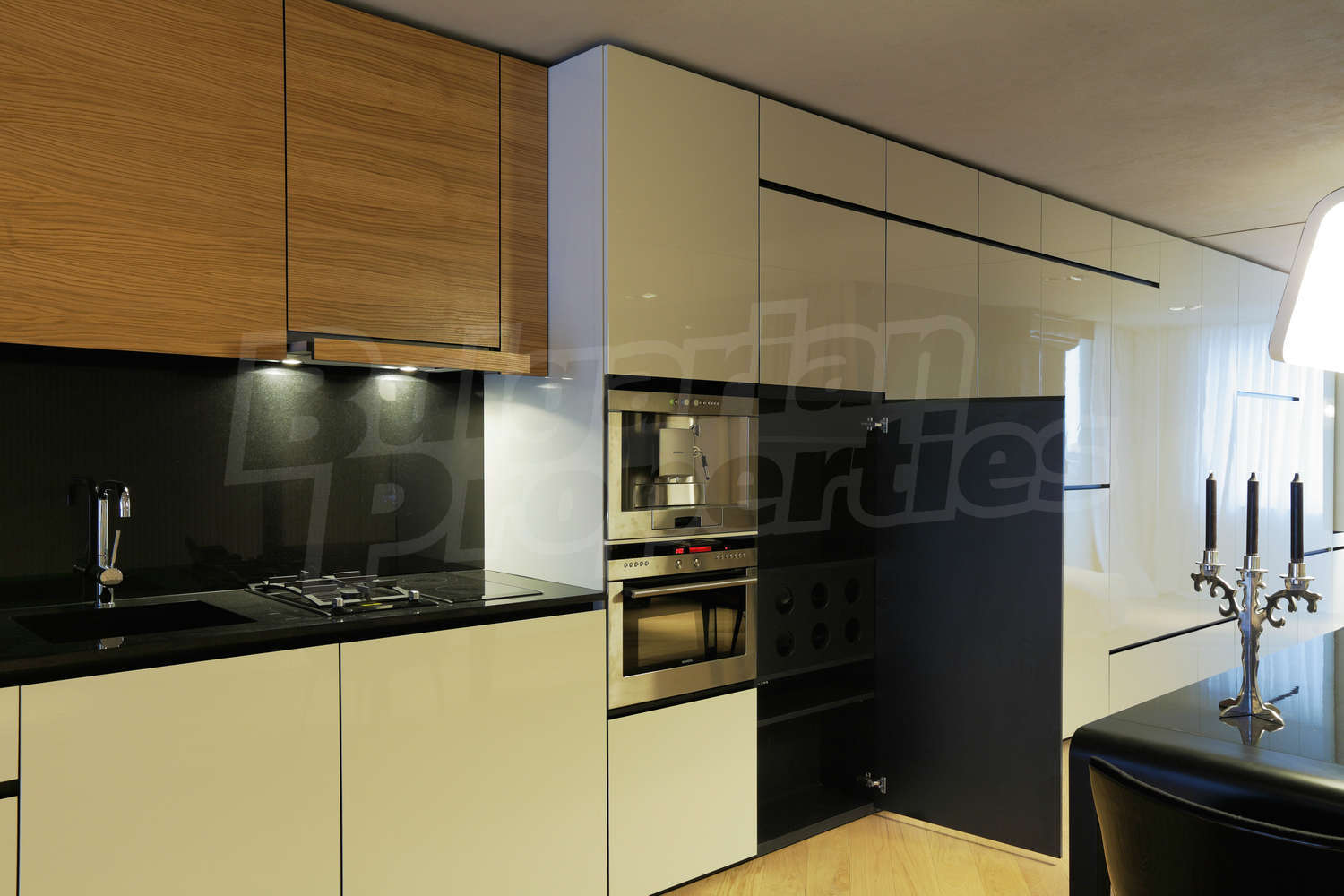 Gallery Picture 10