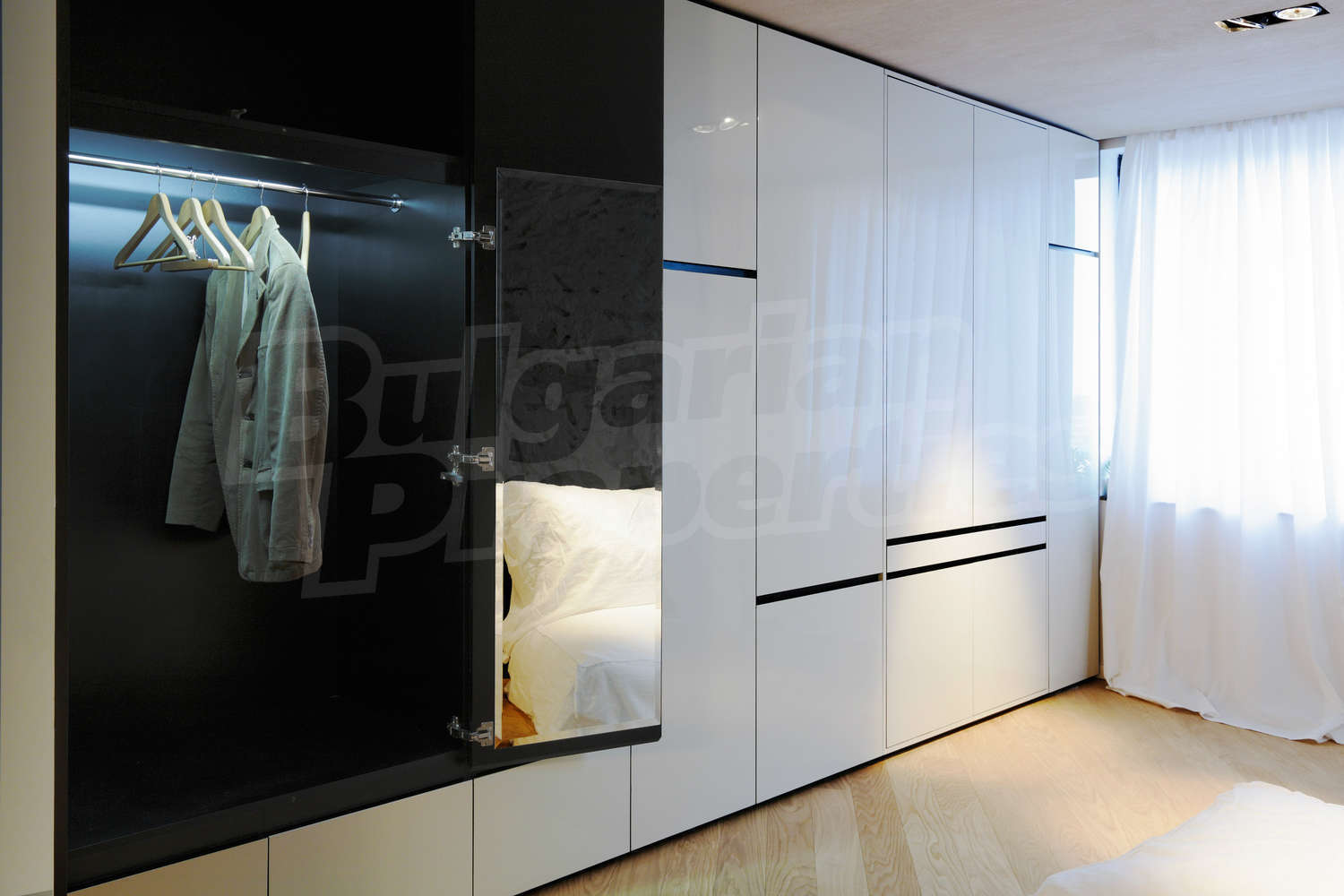 Gallery Picture 11