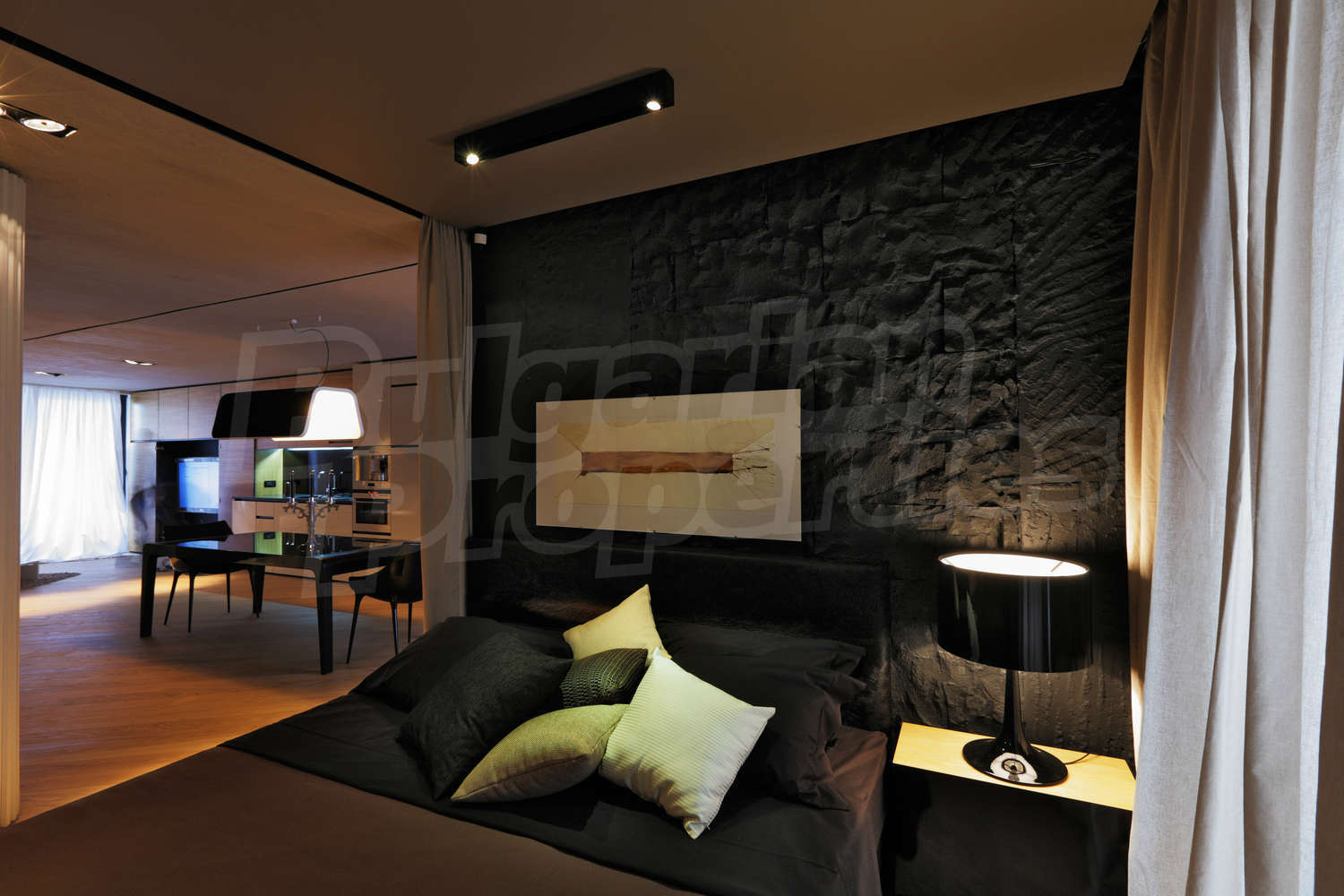 Gallery Picture 23