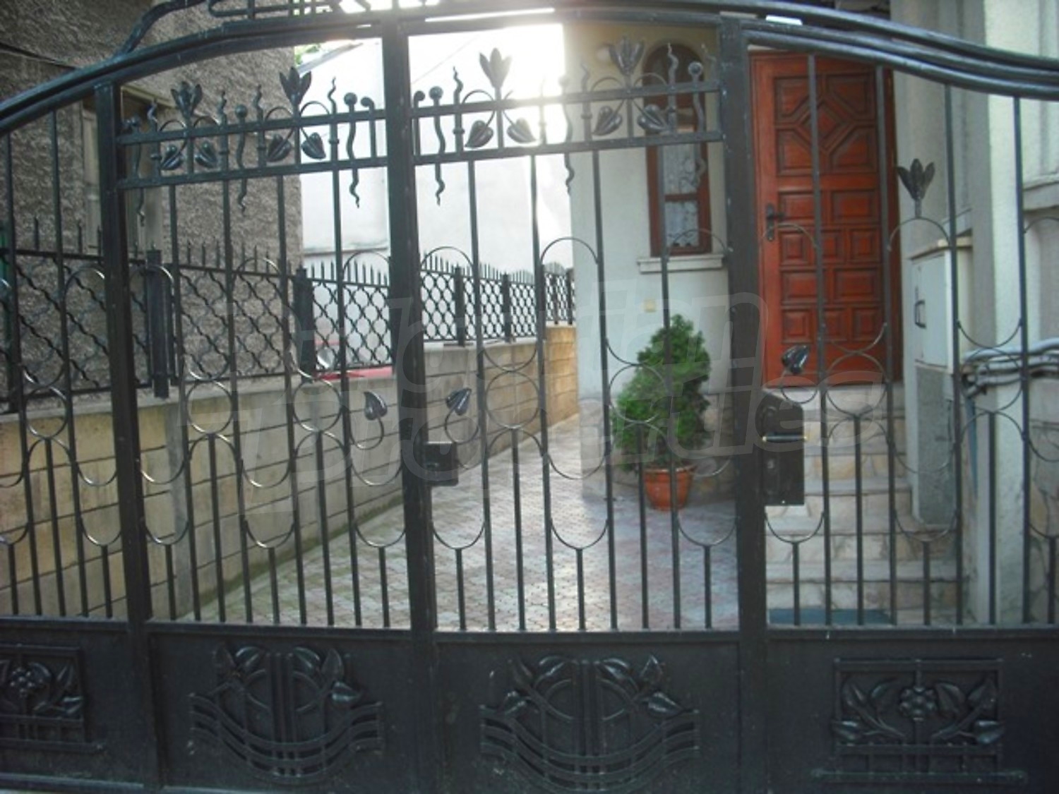 Gallery Picture 34
