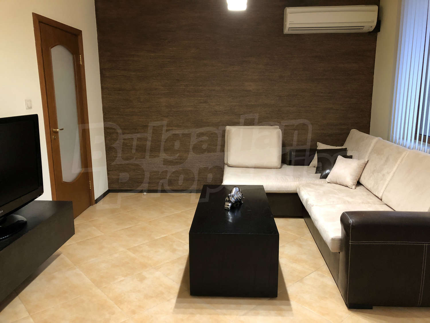Gallery Picture 12