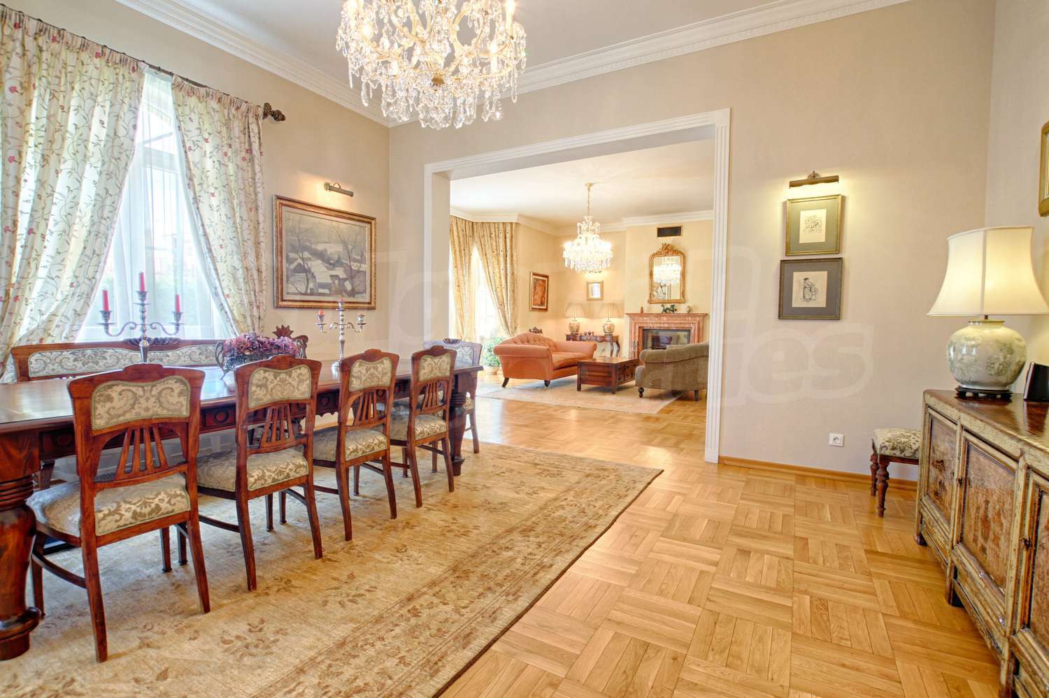 Gallery Picture 10