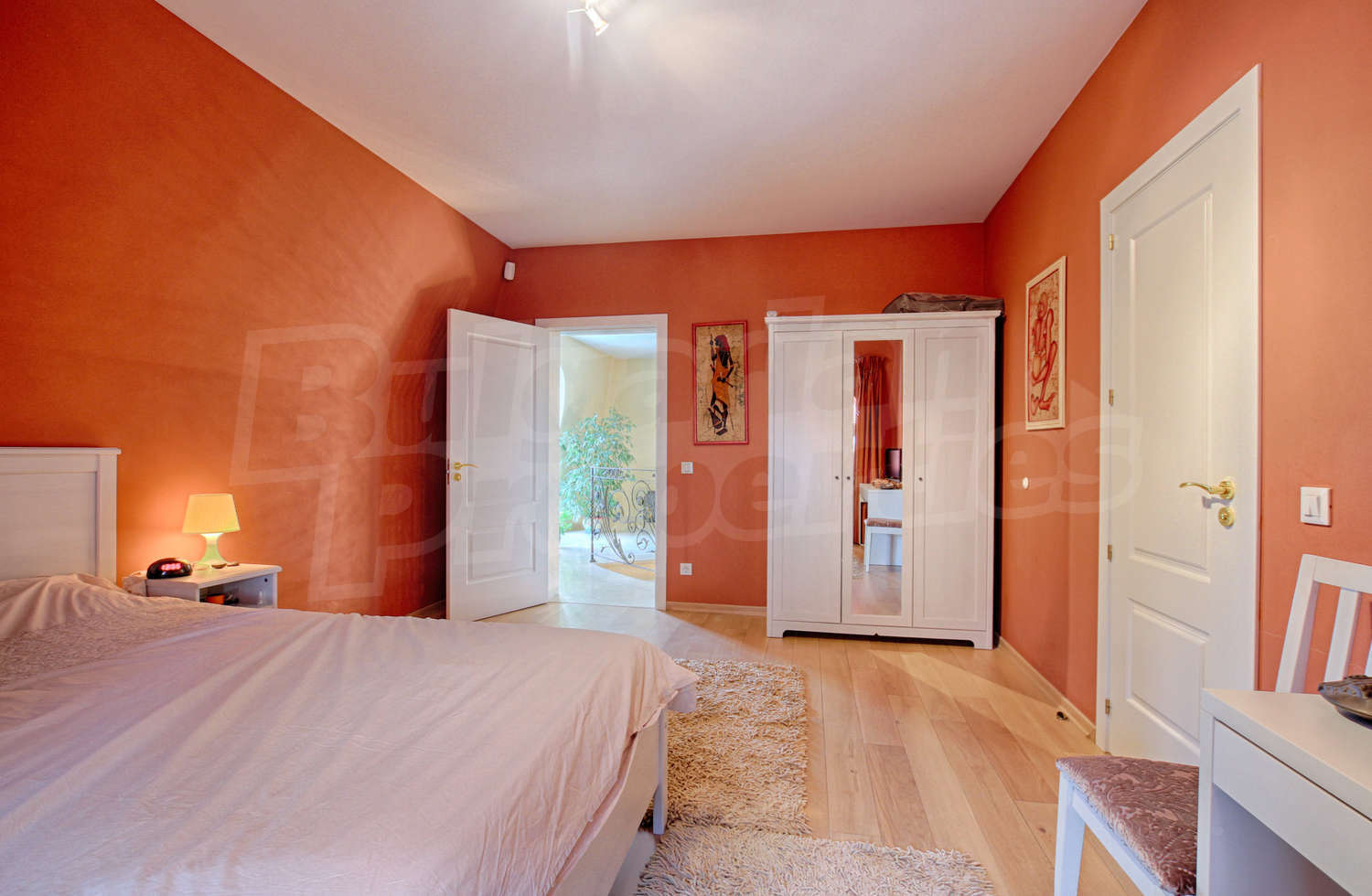 Gallery Picture 32