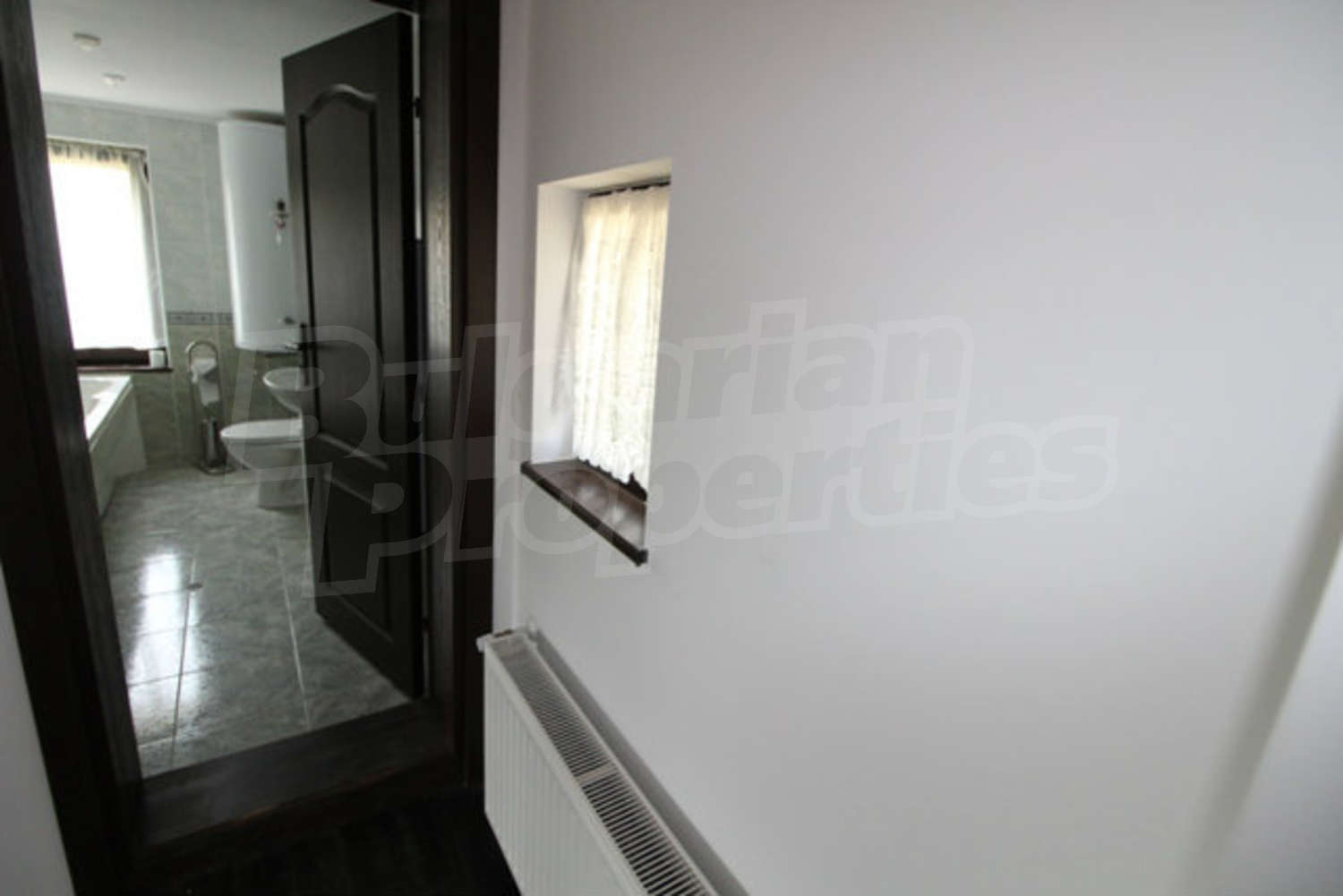 Gallery Picture 35
