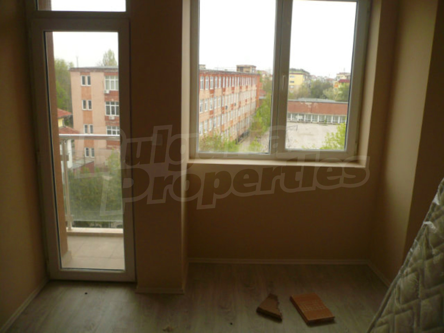 Gallery Picture 10