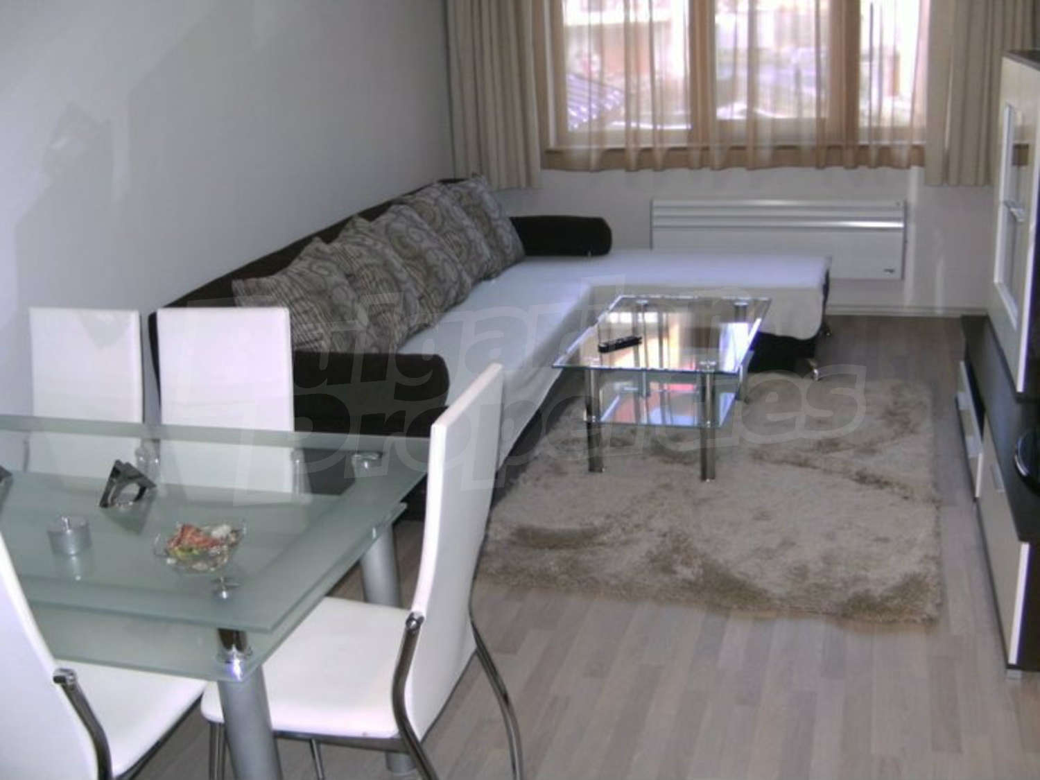 Gallery Picture 6