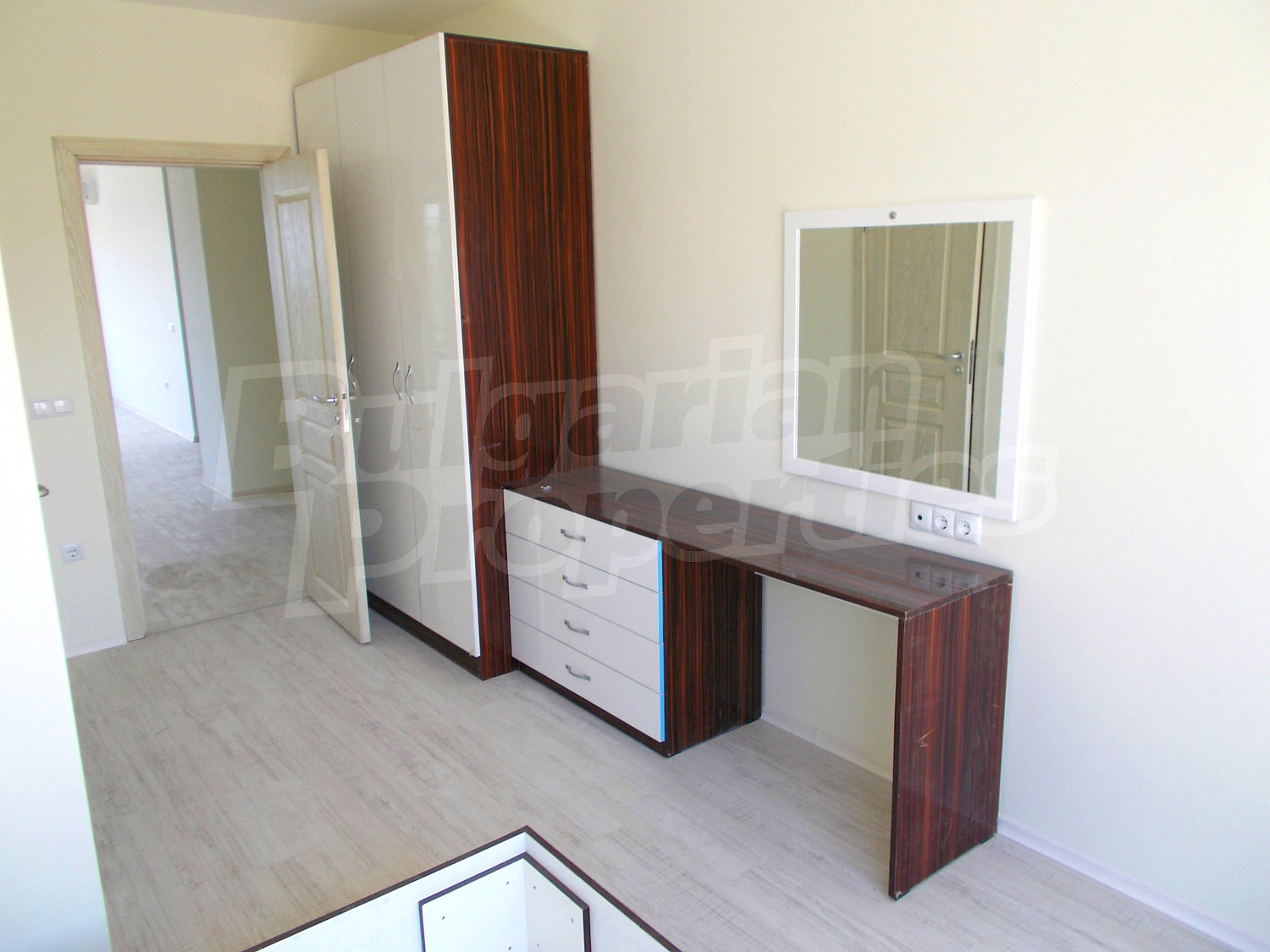 Gallery Picture 6