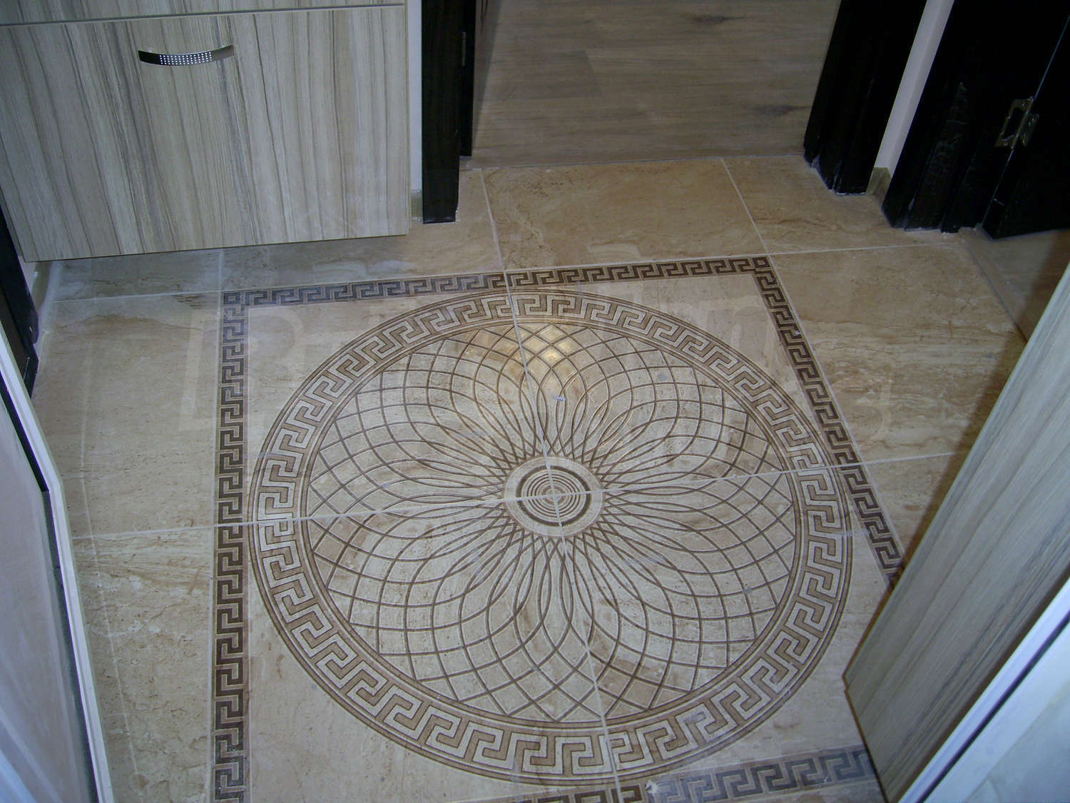 Gallery Picture 10