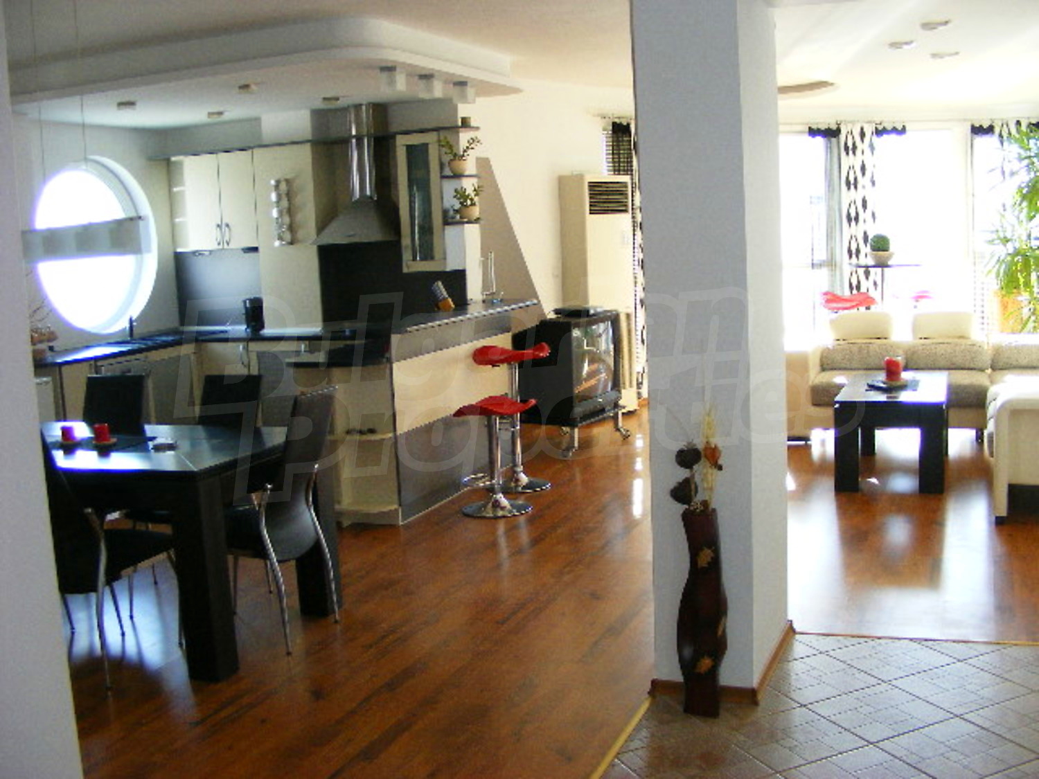 Gallery Picture 13