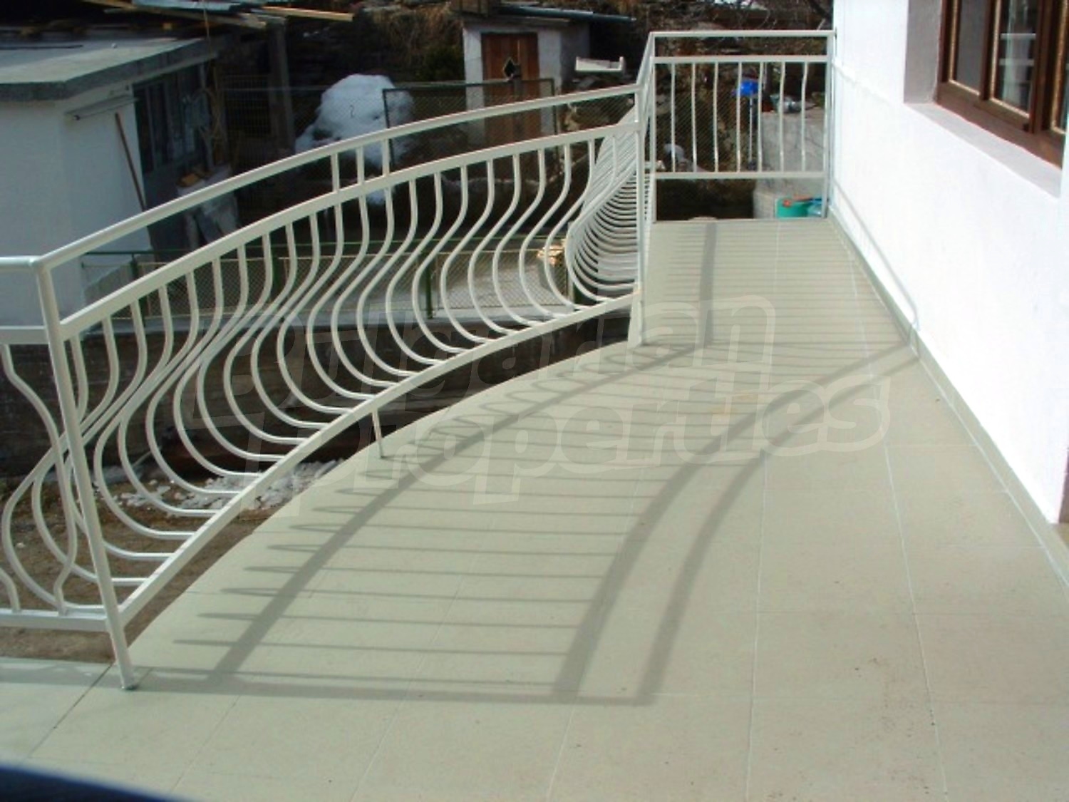 Gallery Picture 16
