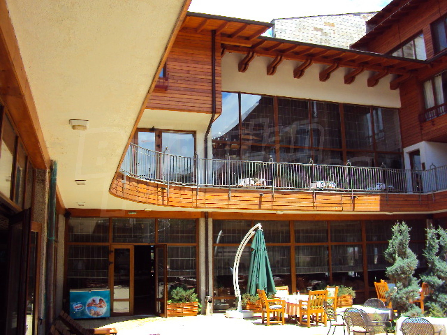 Gallery Picture 3