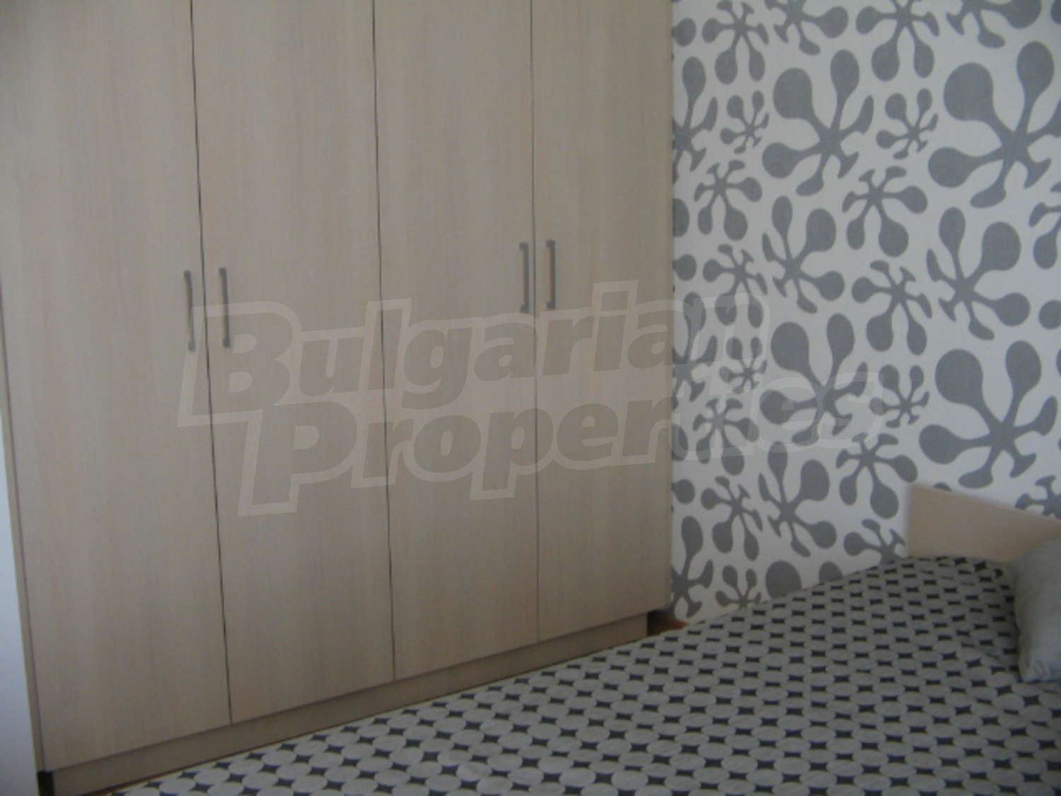 Gallery Picture 12