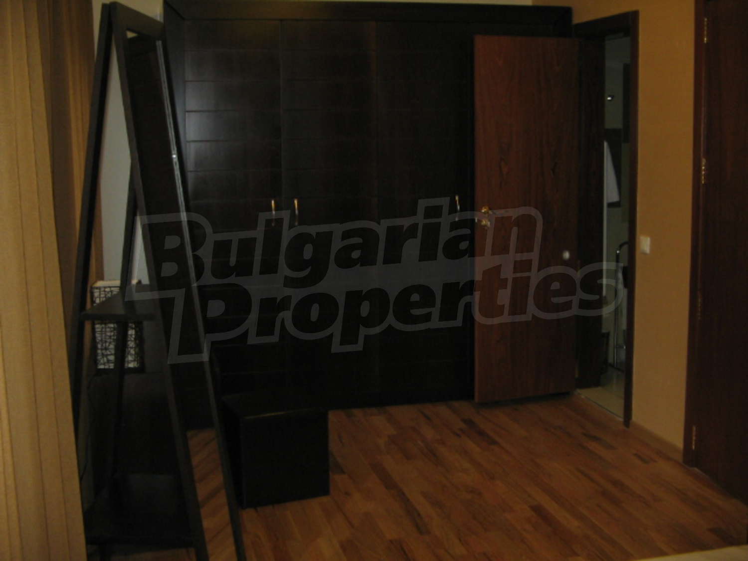 Gallery Picture 8