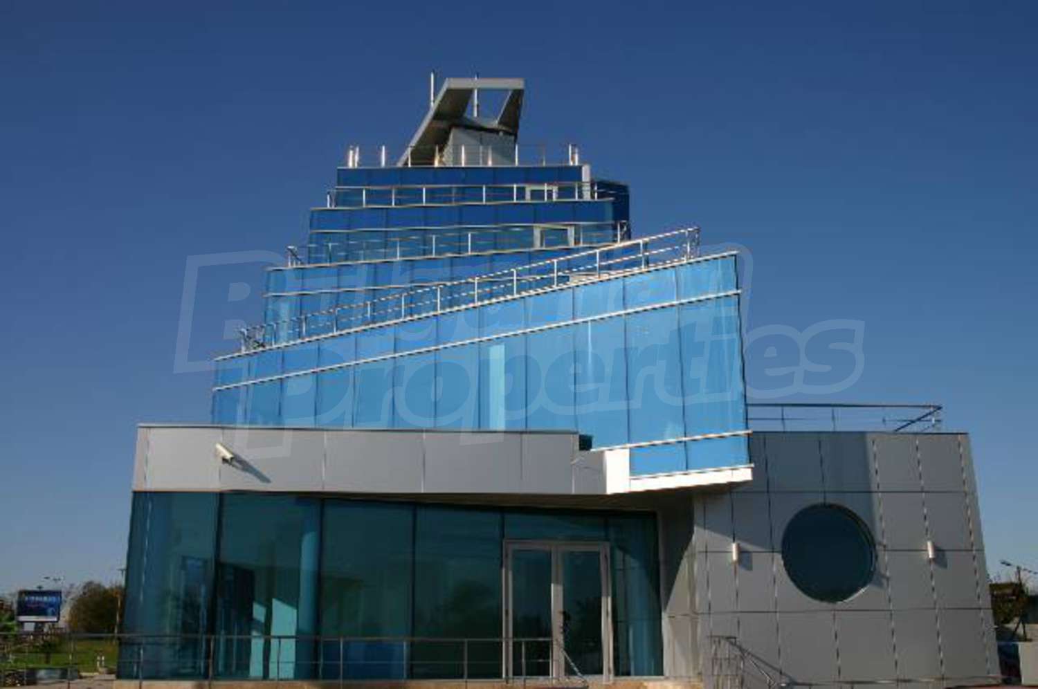 Gallery Picture 3