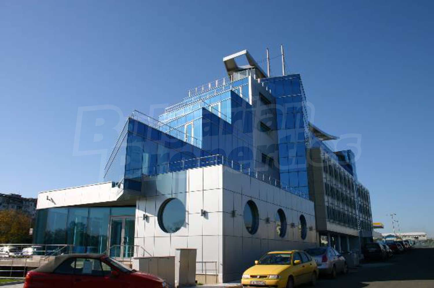 Gallery Picture 4