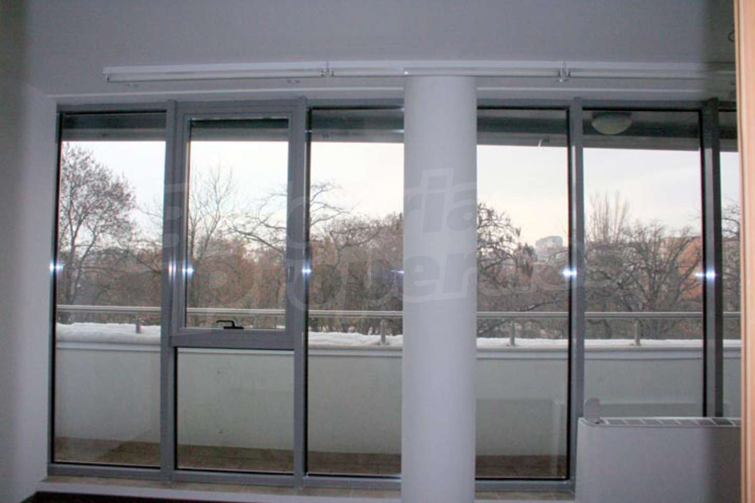 Gallery Picture 9