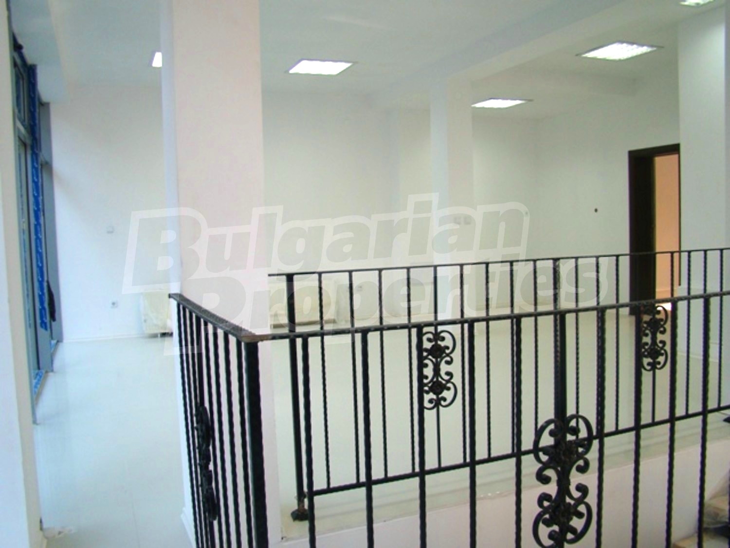 Gallery Picture 10