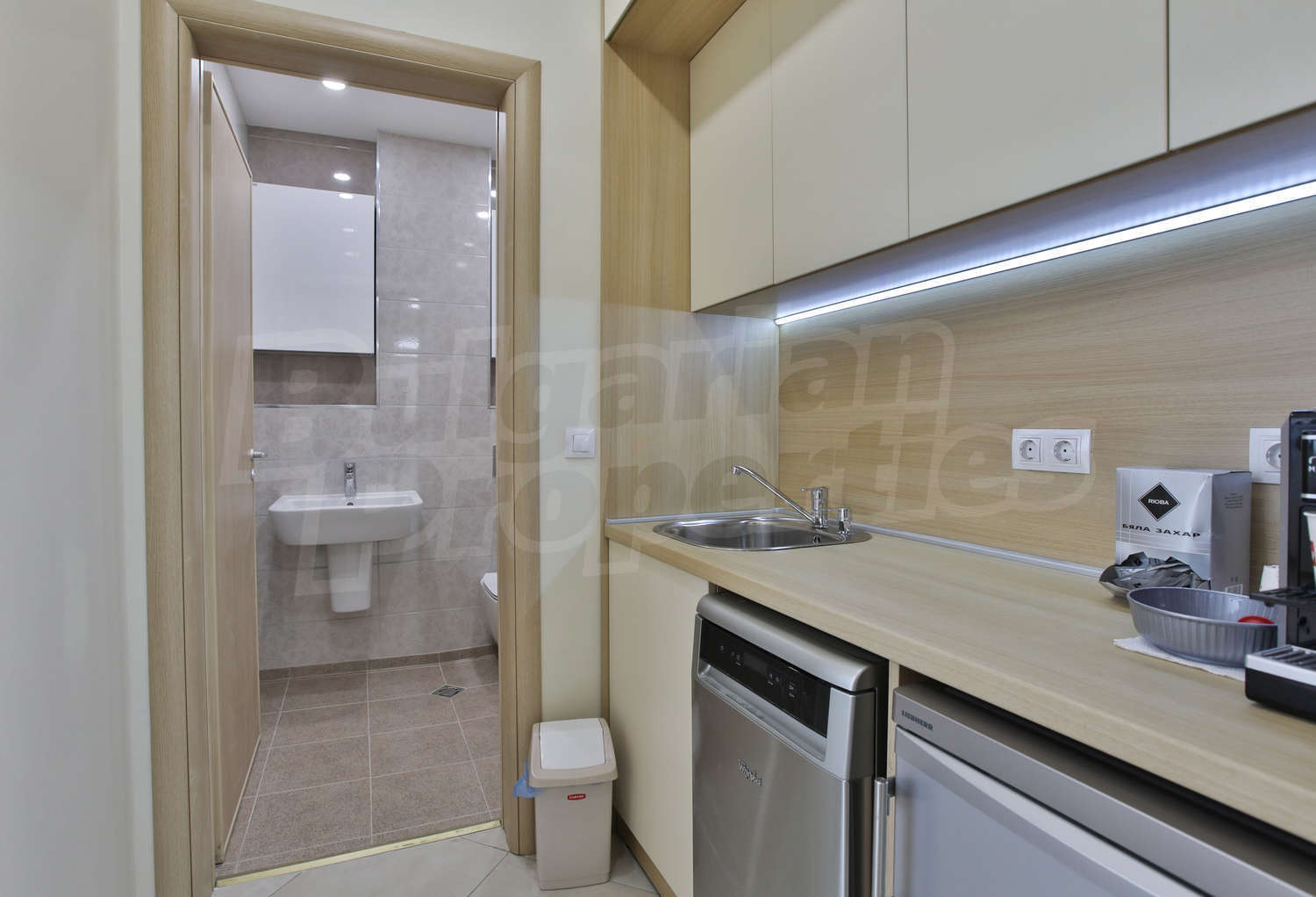 Gallery Picture 2