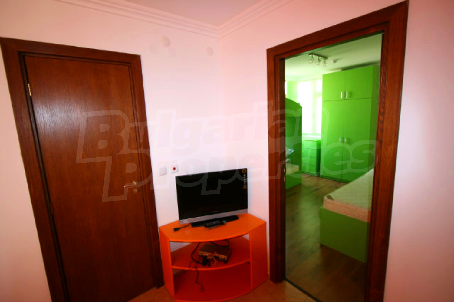 Gallery Picture 13